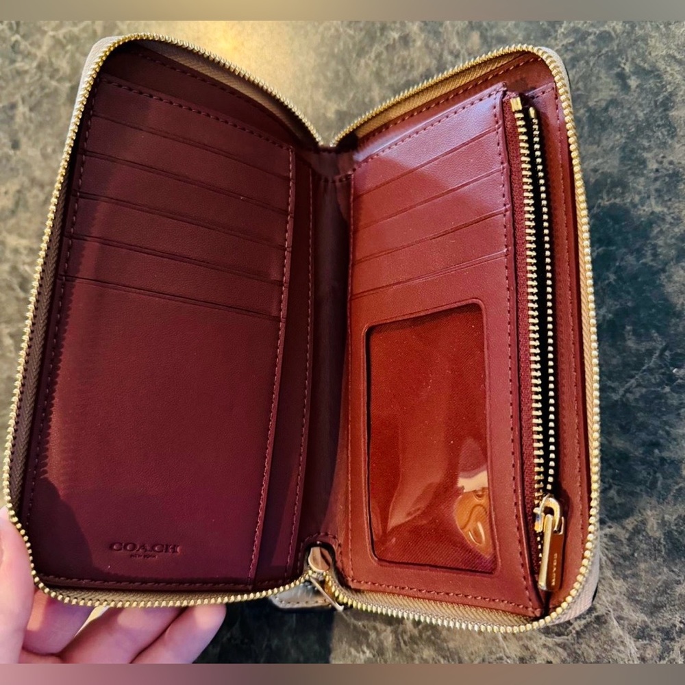 Coach Long Leather Wallet Hardholder Tan/Burgundy Color Classic Style - Picture 2 of 3